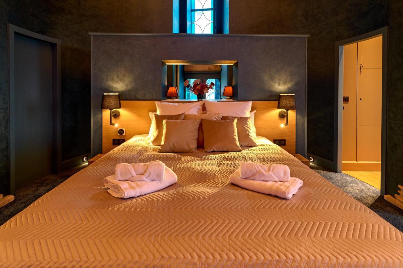 La Chapelle, Les Suites Du Palais, L'Unique 5 Etoiles De Nevers, Suite D'Exception, By Primo C0Nciergerie 외부 사진
