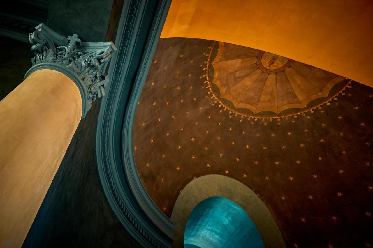 La Chapelle, Les Suites Du Palais, L'Unique 5 Etoiles De Nevers, Suite D'Exception, By Primo C0Nciergerie 외부 사진